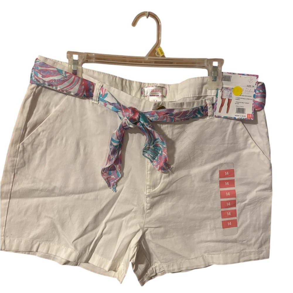 Women's White Shorts with Patterned Belt